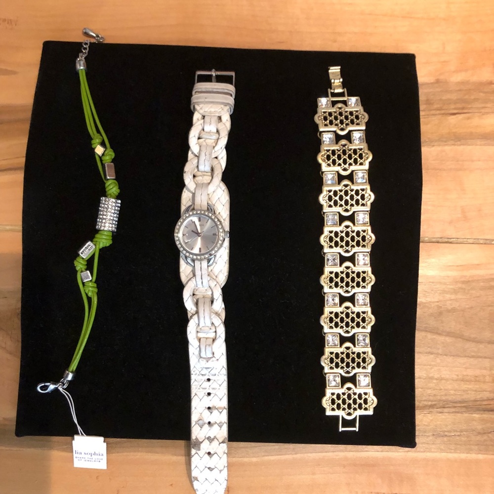 Velvet bracelet/ watch display